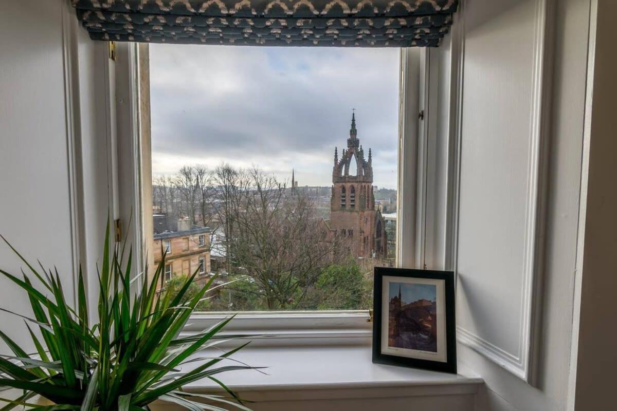 Bright And Airy Apartment Glasgow Exterior foto